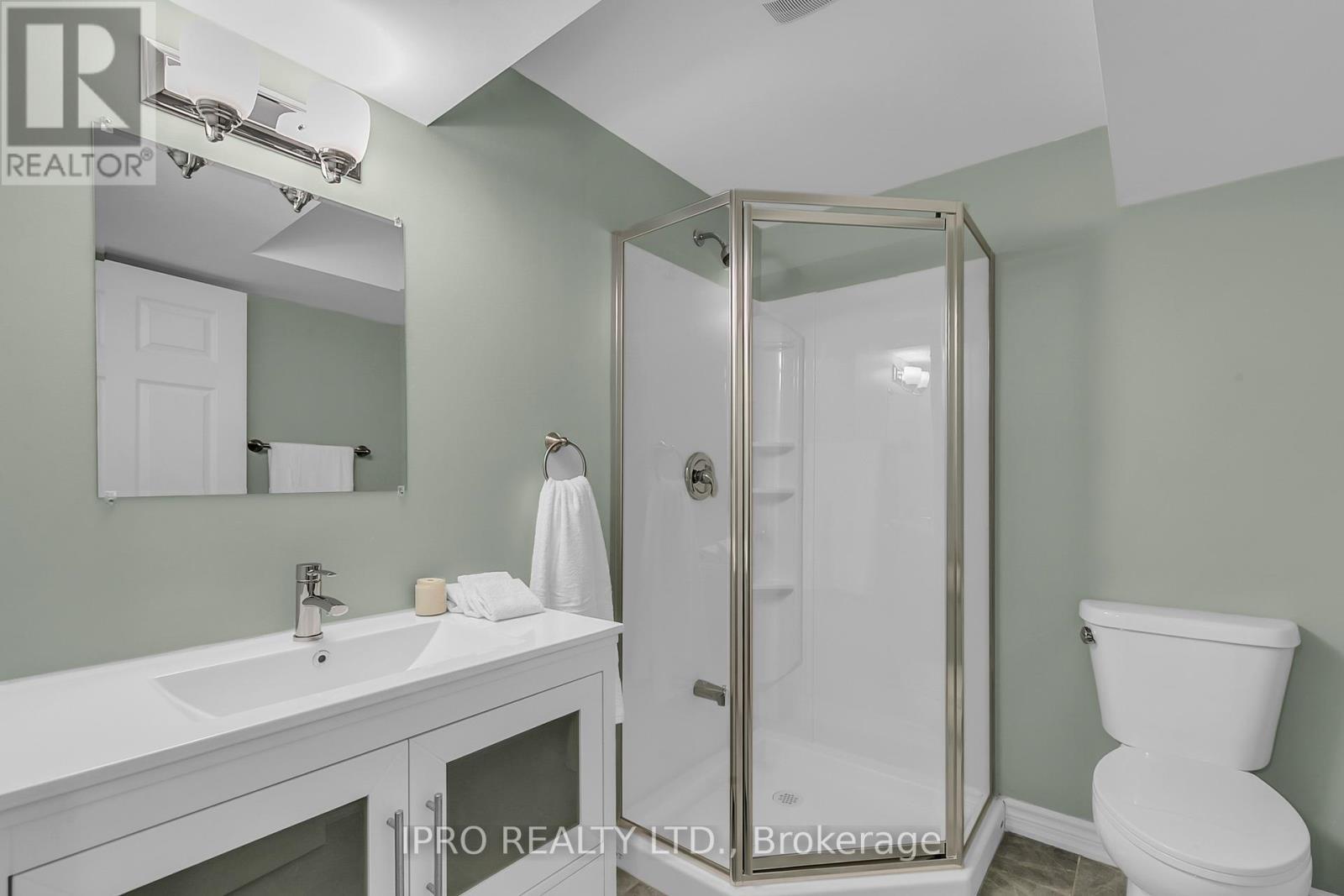 












18 - 2295 ROCHESTER CIRCLE

,
Oakville (BC Bronte Creek),




Ontario
L6M5C9

