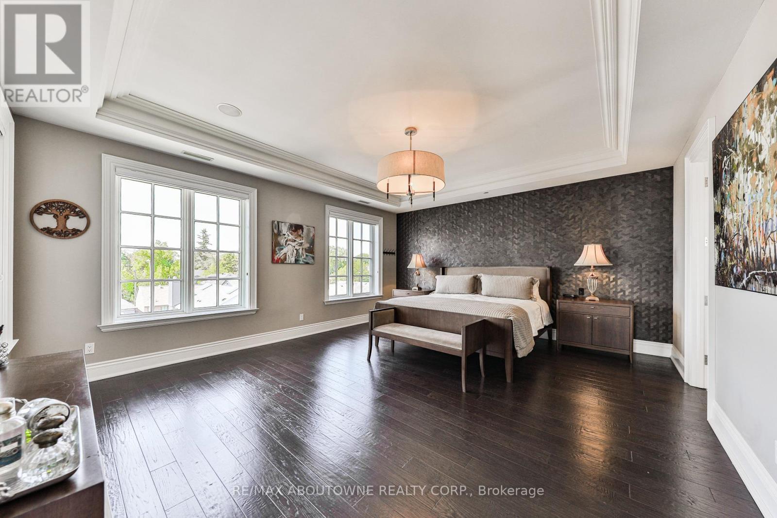 












404 - 261 CHURCH STREET

,
Oakville (OO Old Oakville),




Ontario
L6J1N7

