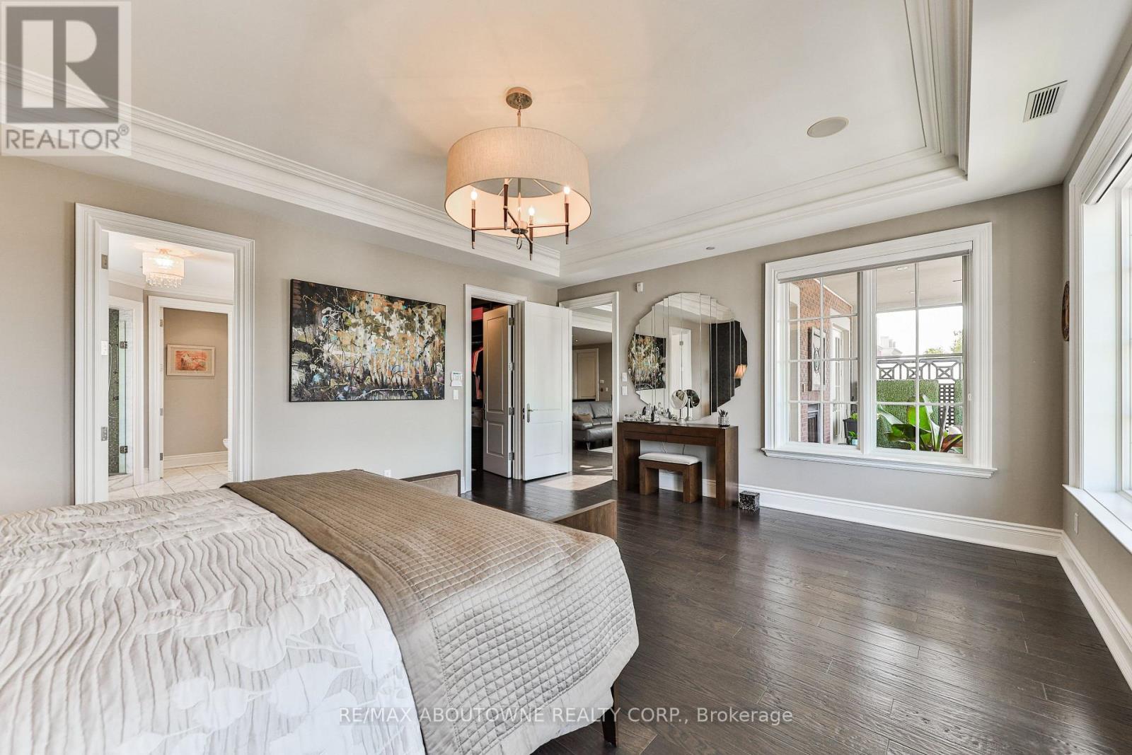 












404 - 261 CHURCH STREET

,
Oakville (OO Old Oakville),




Ontario
L6J1N7

