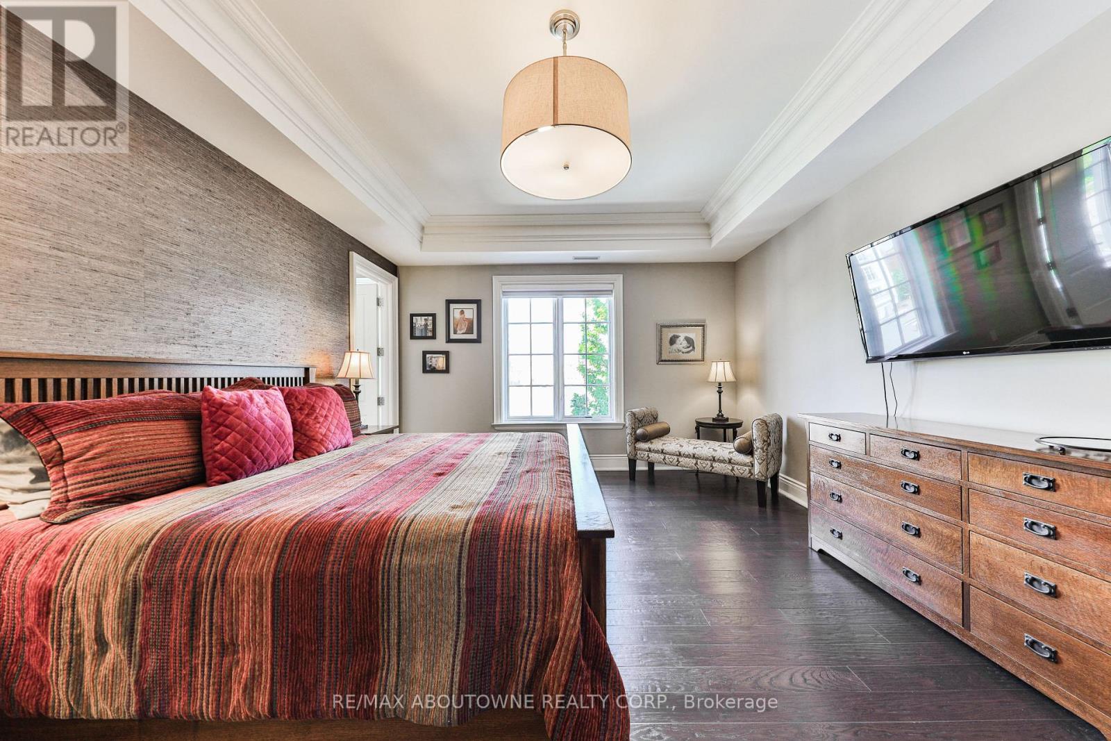 












404 - 261 CHURCH STREET

,
Oakville (OO Old Oakville),




Ontario
L6J1N7

