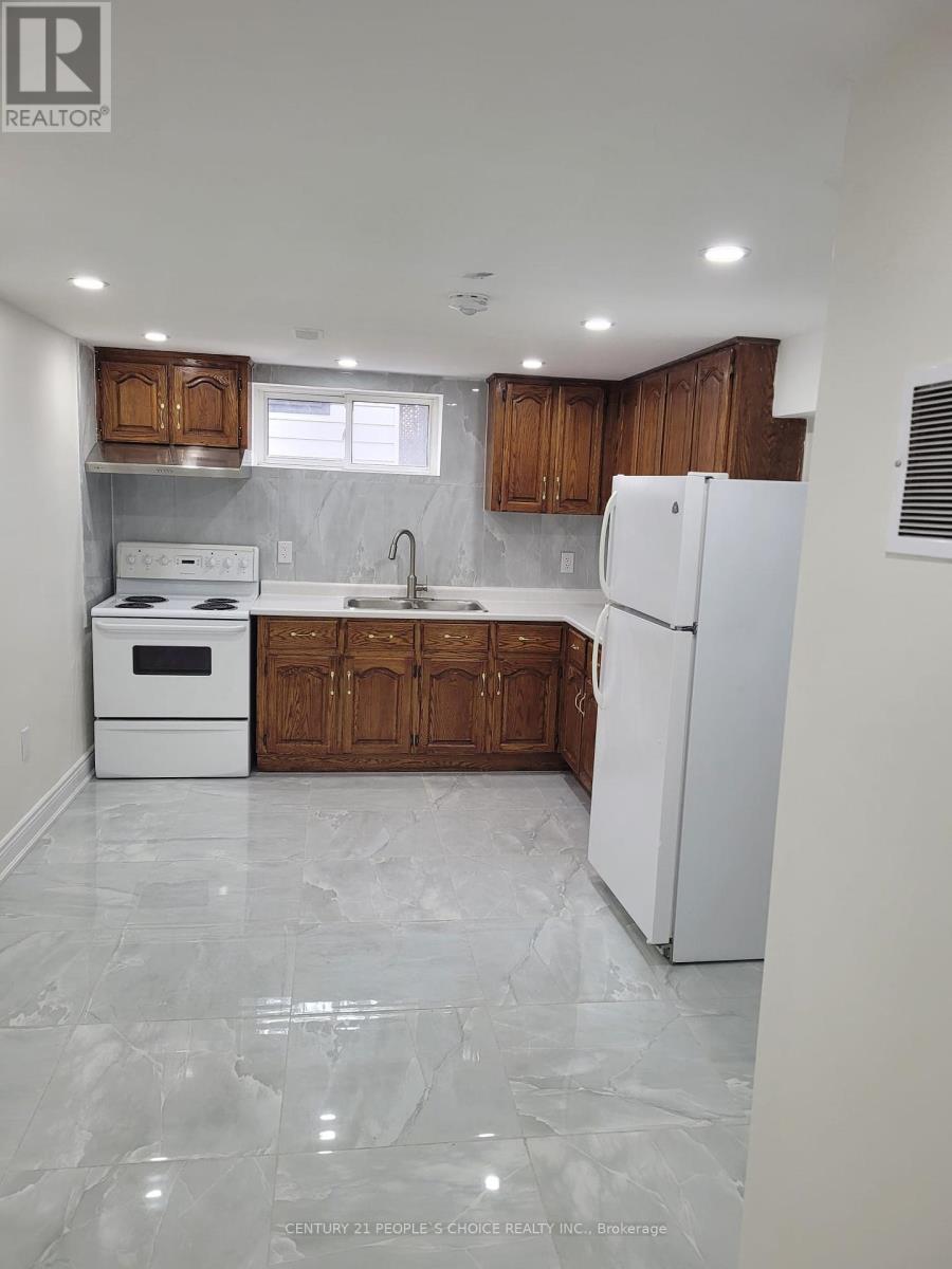 












MAIN - 15 NANCY MCCREDIE DRIVE

,
Brampton (Brampton West),




Ontario
L6X2N4

