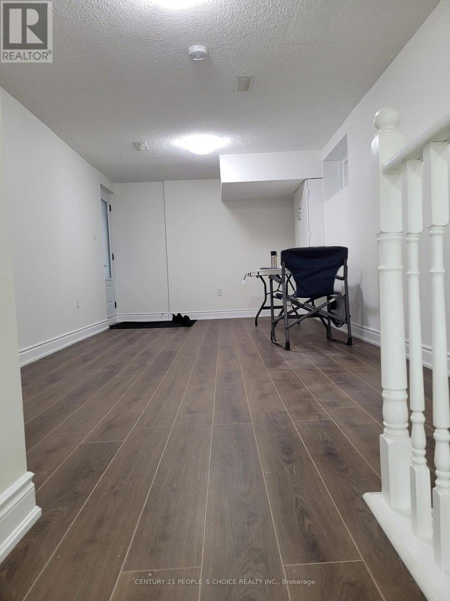 












MAIN - 15 NANCY MCCREDIE DRIVE

,
Brampton (Brampton West),




Ontario
L6X2N4

