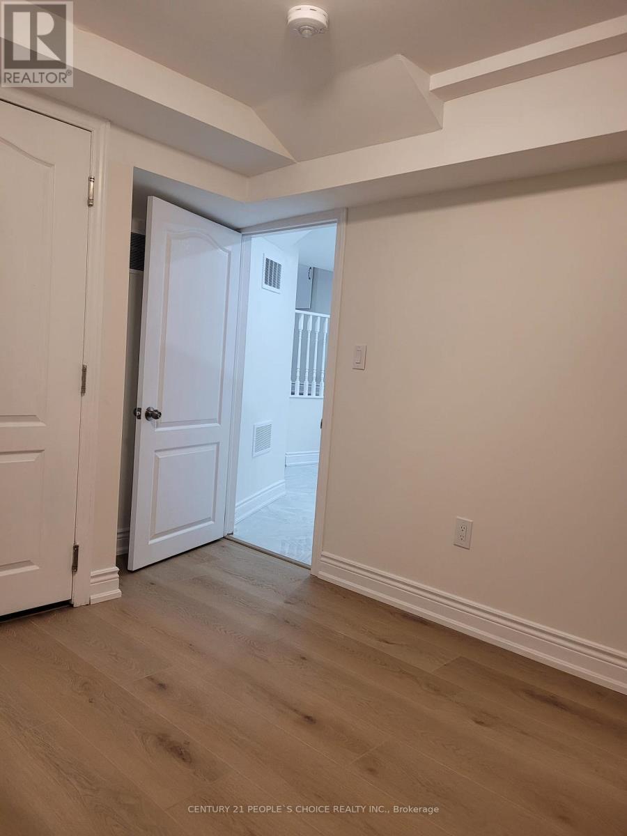 












MAIN - 15 NANCY MCCREDIE DRIVE

,
Brampton (Brampton West),




Ontario
L6X2N4

