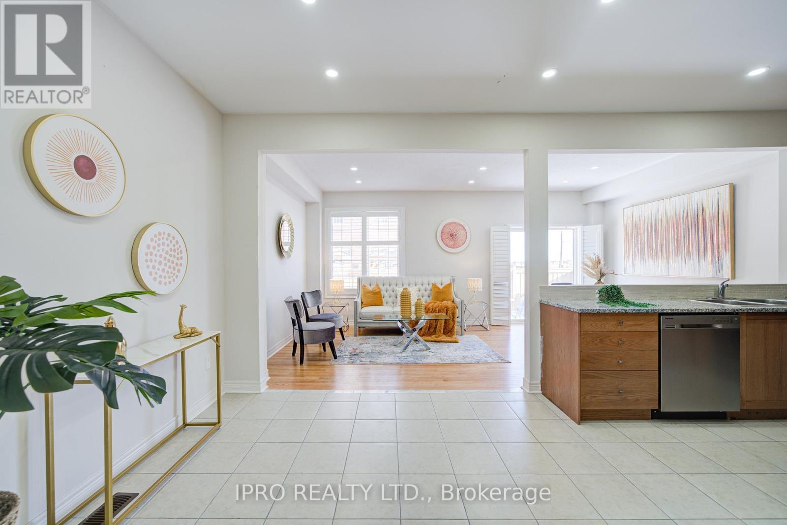 












566 BESSBOROUGH DRIVE

,
Milton (HA Harrison),




Ontario
L9T8V9

