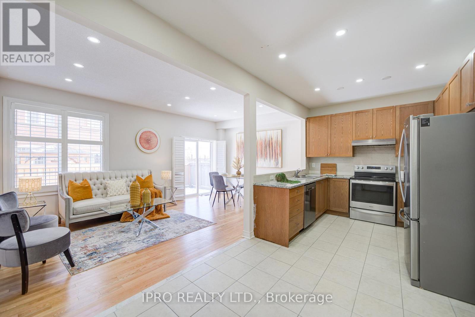 












566 BESSBOROUGH DRIVE

,
Milton (HA Harrison),




Ontario
L9T8V9


