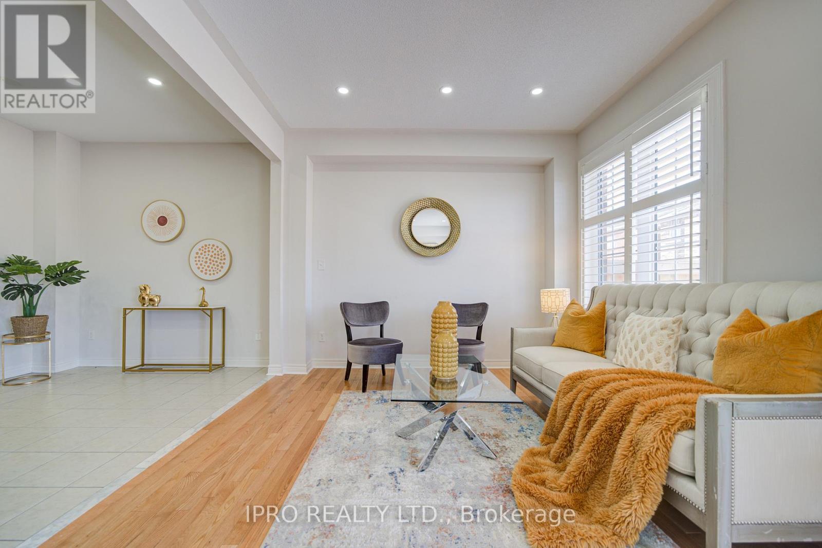 












566 BESSBOROUGH DRIVE

,
Milton (HA Harrison),




Ontario
L9T8V9


