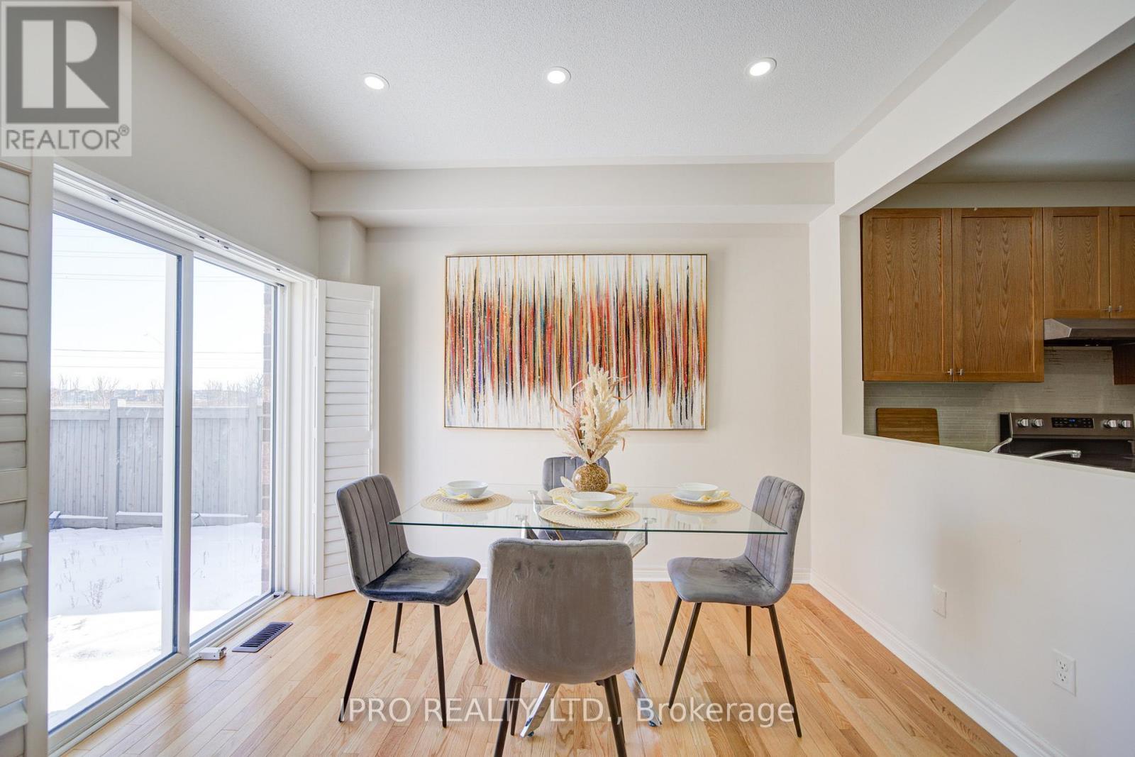 












566 BESSBOROUGH DRIVE

,
Milton (HA Harrison),




Ontario
L9T8V9

