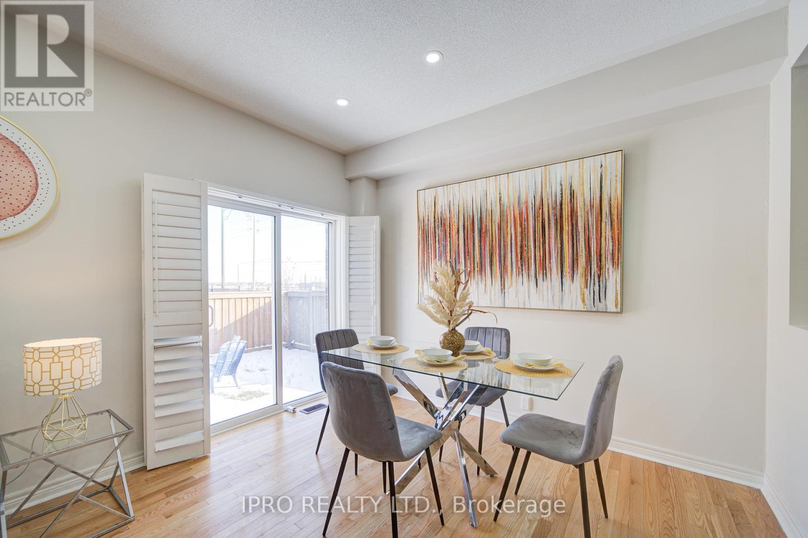 












566 BESSBOROUGH DRIVE

,
Milton (HA Harrison),




Ontario
L9T8V9

