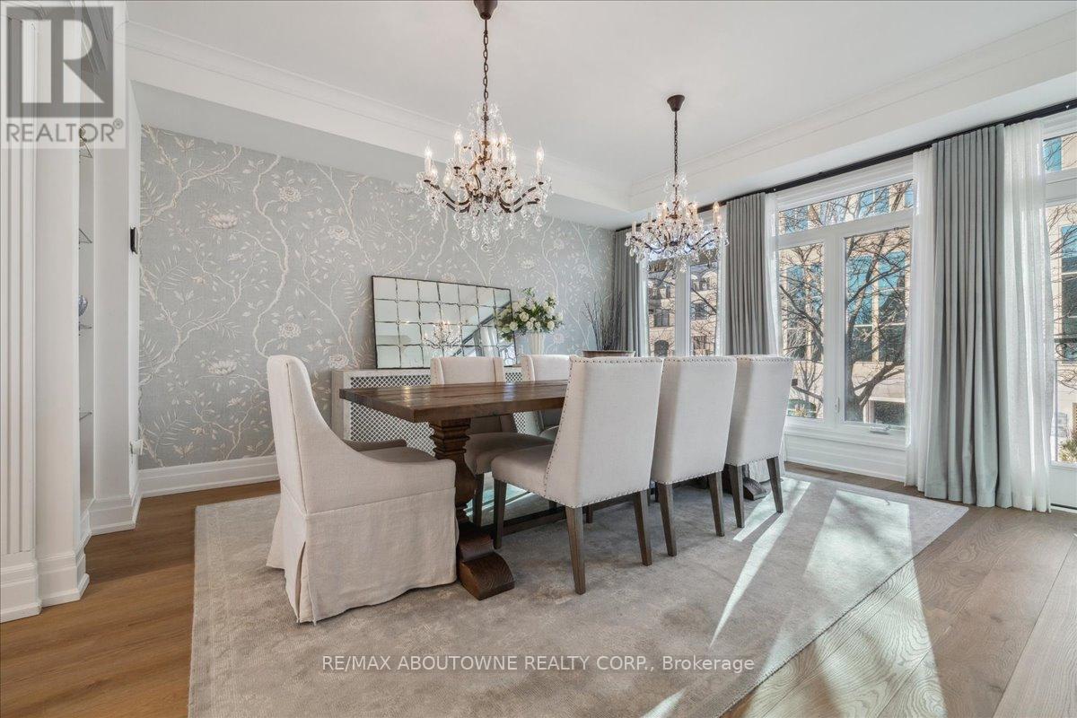 












148 REYNOLDS STREET

,
Oakville (OO Old Oakville),




Ontario
L6J3K9

