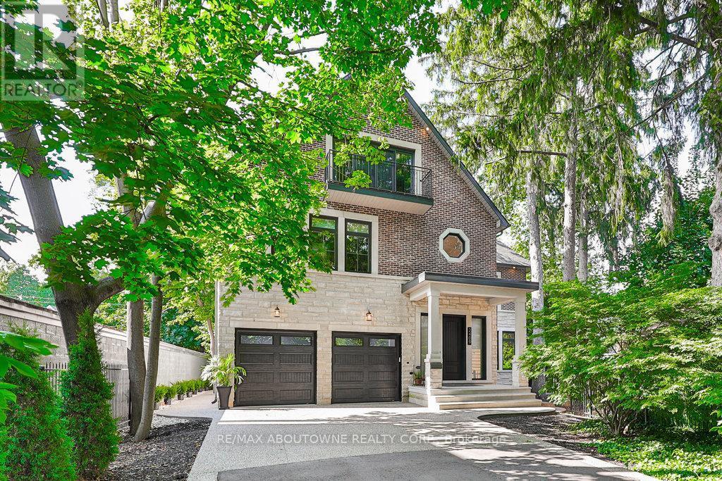 












2409 LAKESHORE ROAD

,
Burlington (Brant),




Ontario
L7R1B8

