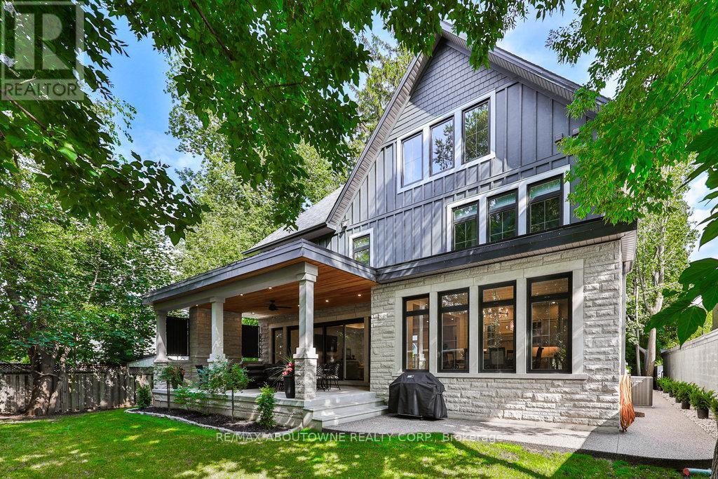 












2409 LAKESHORE ROAD

,
Burlington (Brant),




Ontario
L7R1B8

