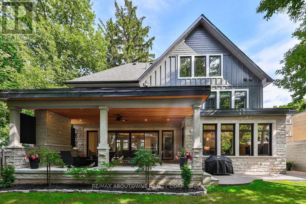 












2409 LAKESHORE ROAD

,
Burlington (Brant),




Ontario
L7R1B8

