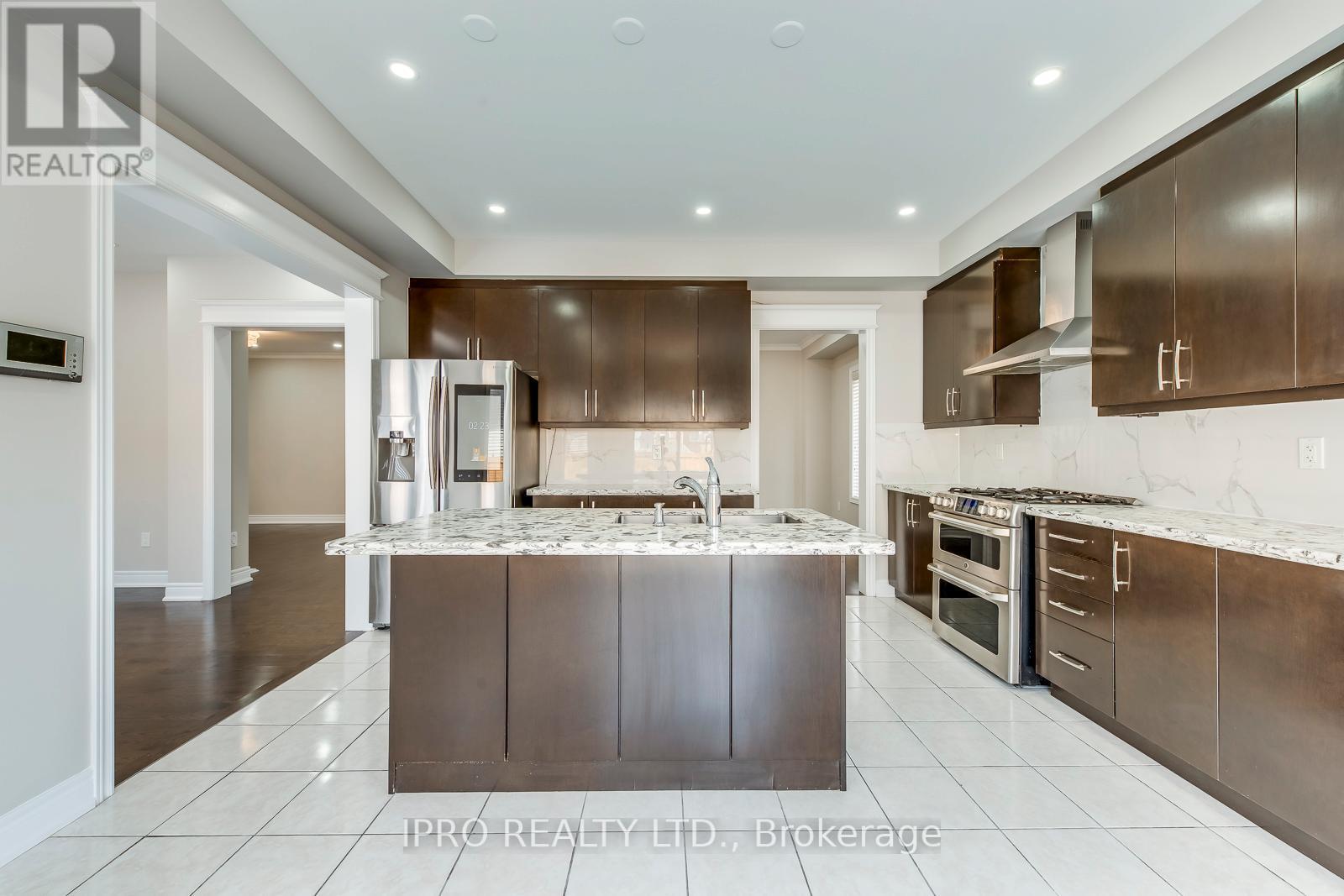 












31 BIRCH TREE TRAIL

,
Brampton (Bram East),




Ontario
L6P3W1

