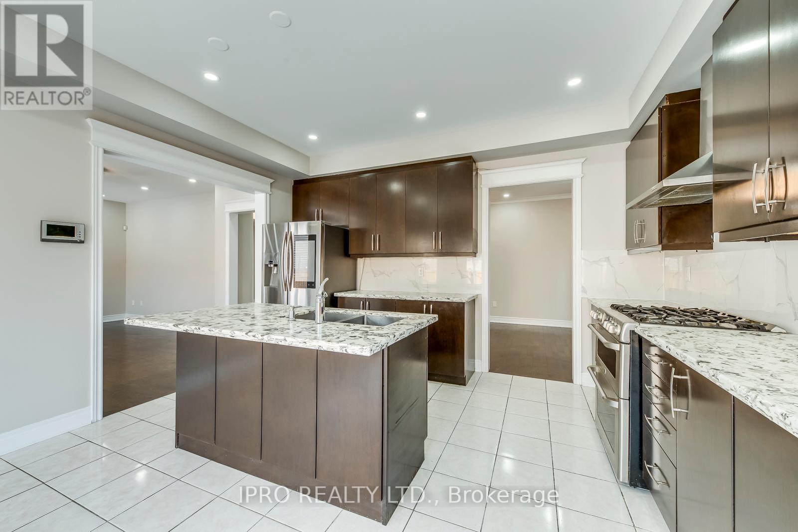 












31 BIRCH TREE TRAIL

,
Brampton (Bram East),




Ontario
L6P3W1

