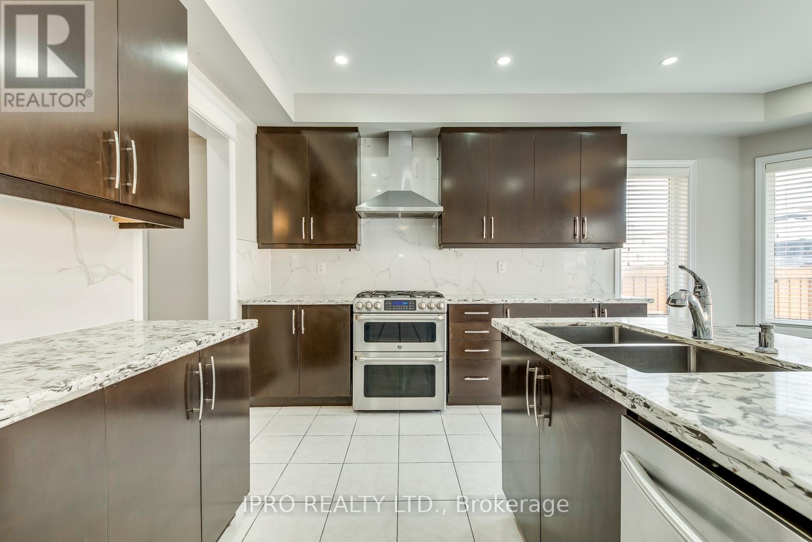 












31 BIRCH TREE TRAIL

,
Brampton (Bram East),




Ontario
L6P3W1

