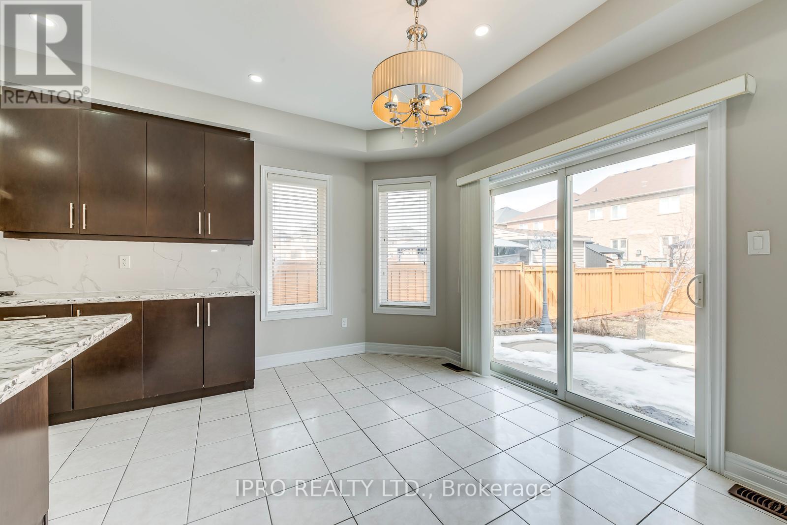 












31 BIRCH TREE TRAIL

,
Brampton (Bram East),




Ontario
L6P3W1

