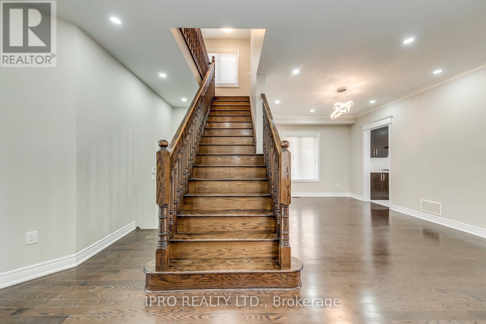 












31 BIRCH TREE TRAIL

,
Brampton (Bram East),




Ontario
L6P3W1

