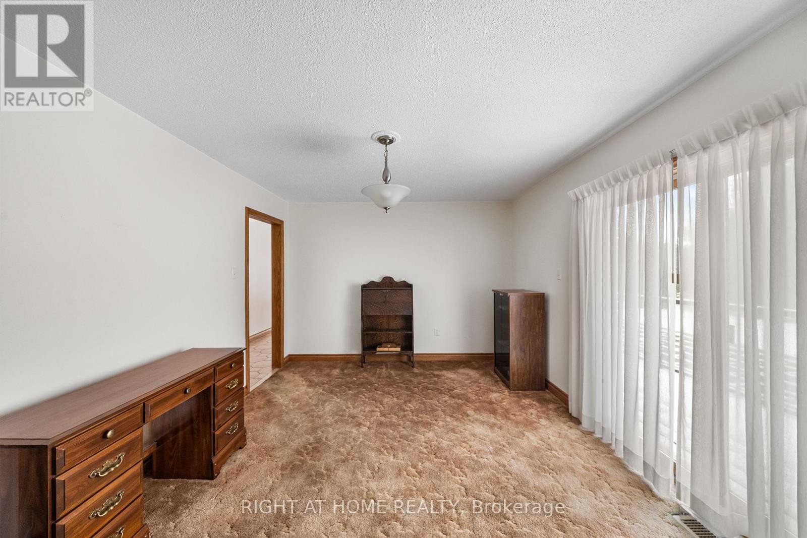 












9132 NINTH LINE

,
Halton Hills (Rural Halton Hills),




Ontario
L0P1K0

