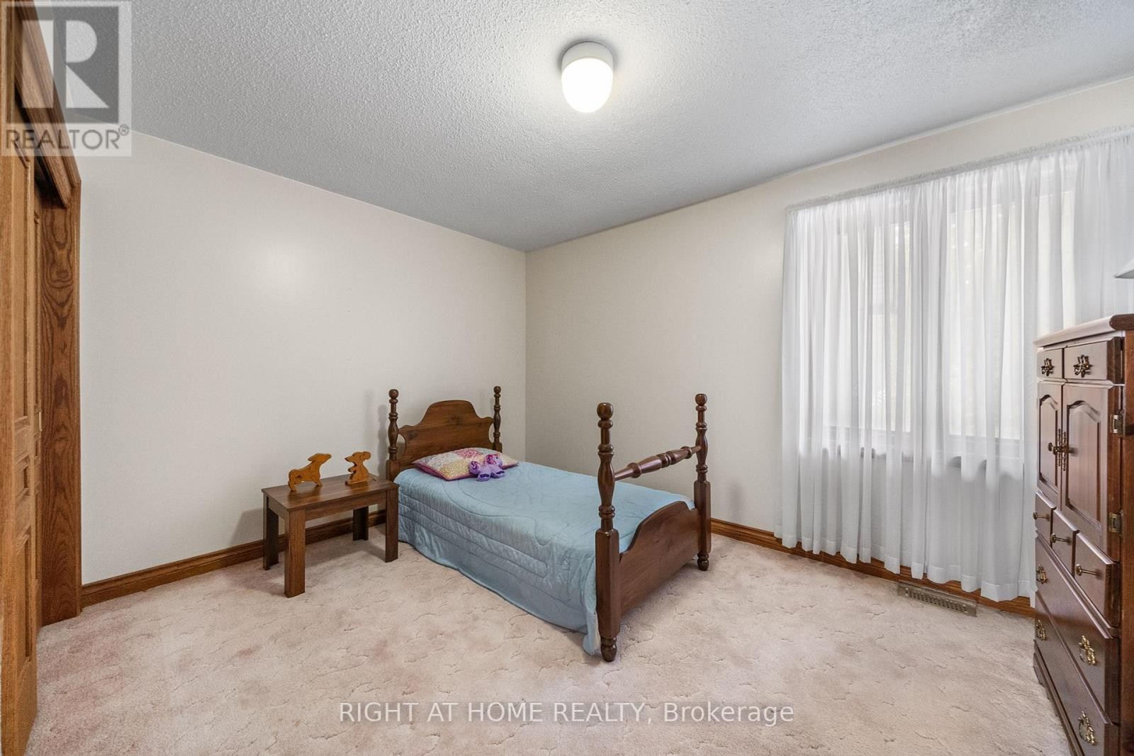 












9132 NINTH LINE

,
Halton Hills (Rural Halton Hills),




Ontario
L0P1K0

