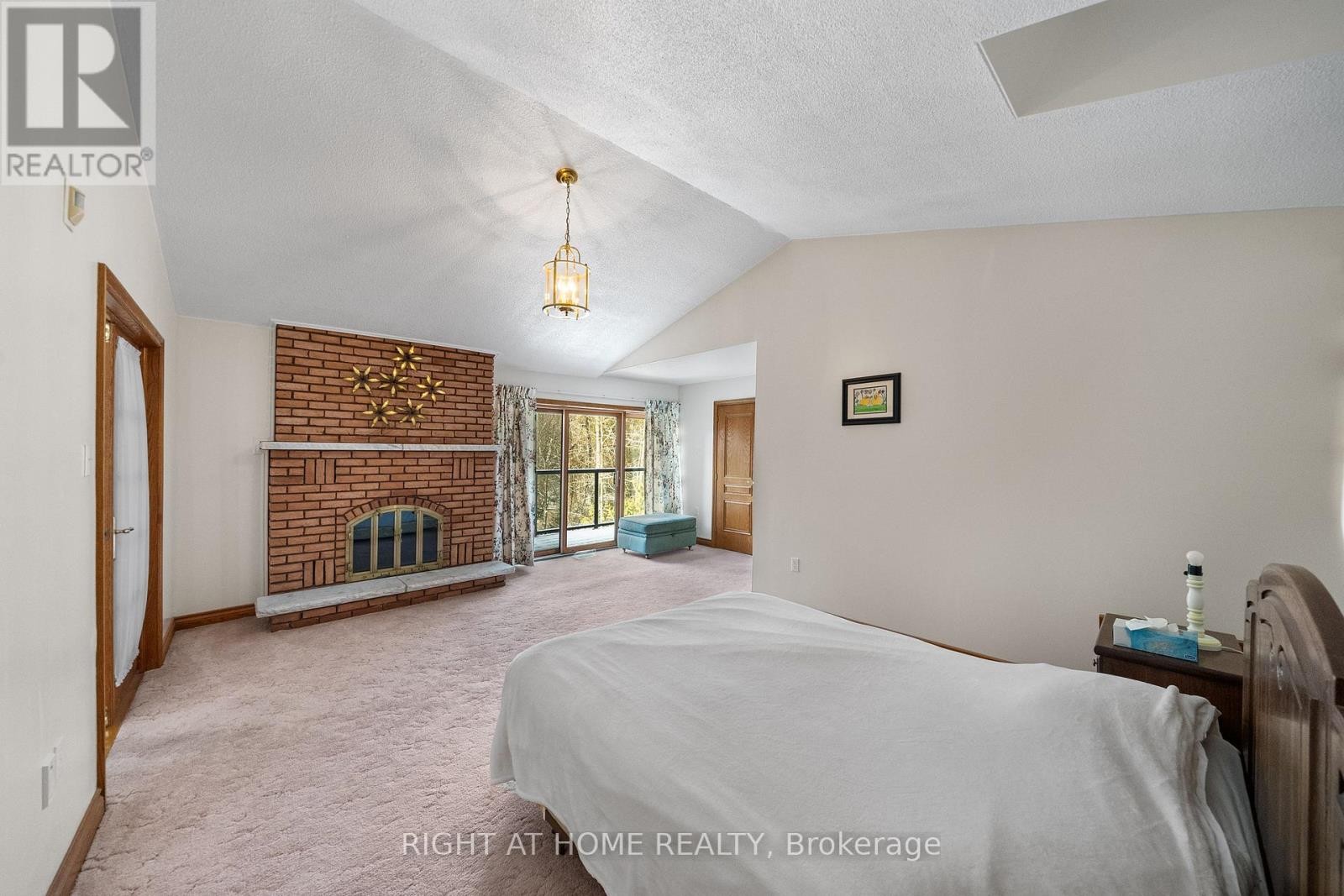 












9132 NINTH LINE

,
Halton Hills (Rural Halton Hills),




Ontario
L0P1K0

