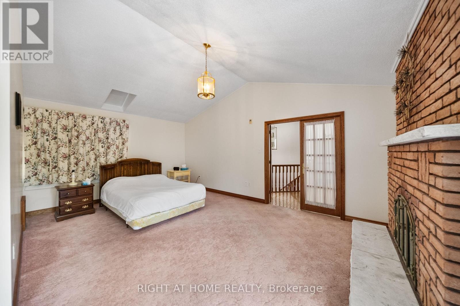 












9132 NINTH LINE

,
Halton Hills (Rural Halton Hills),




Ontario
L0P1K0

