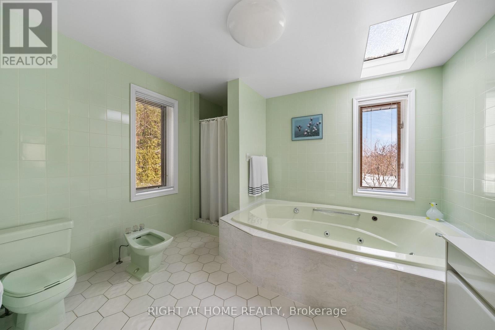 












9132 NINTH LINE

,
Halton Hills (Rural Halton Hills),




Ontario
L0P1K0

