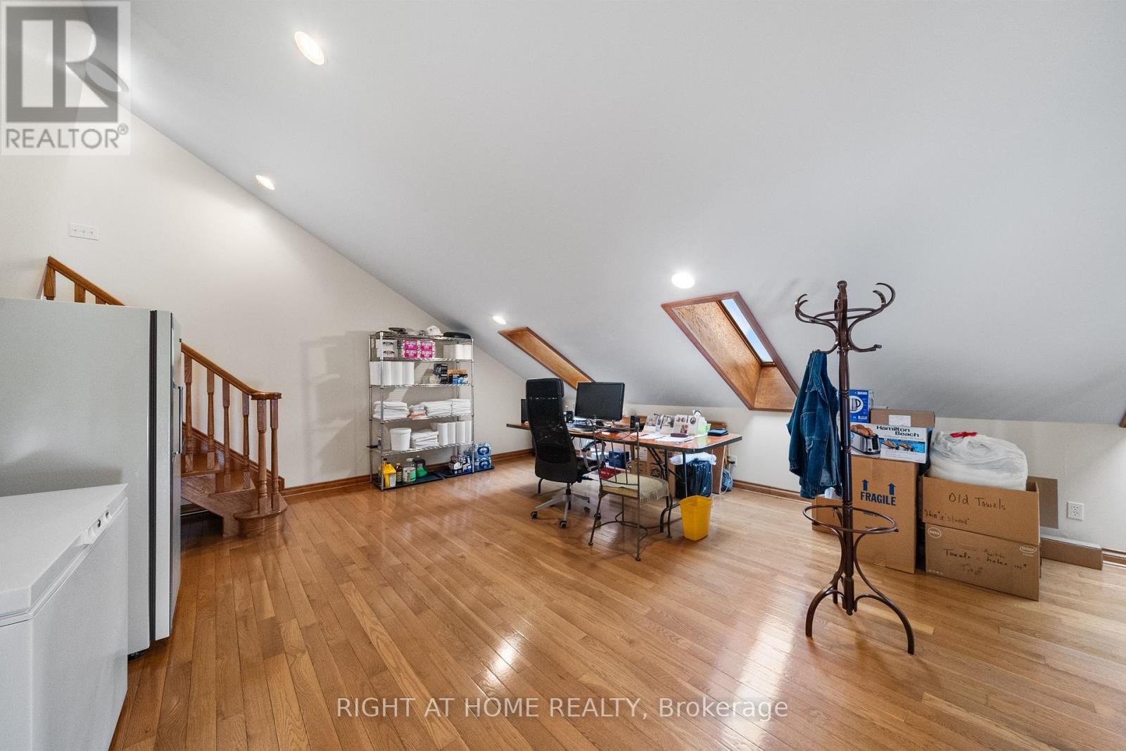 












9132 NINTH LINE

,
Halton Hills (Rural Halton Hills),




Ontario
L0P1K0

