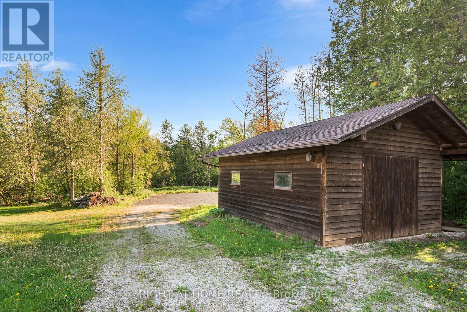 












9132 NINTH LINE

,
Halton Hills (Rural Halton Hills),




Ontario
L0P1K0


