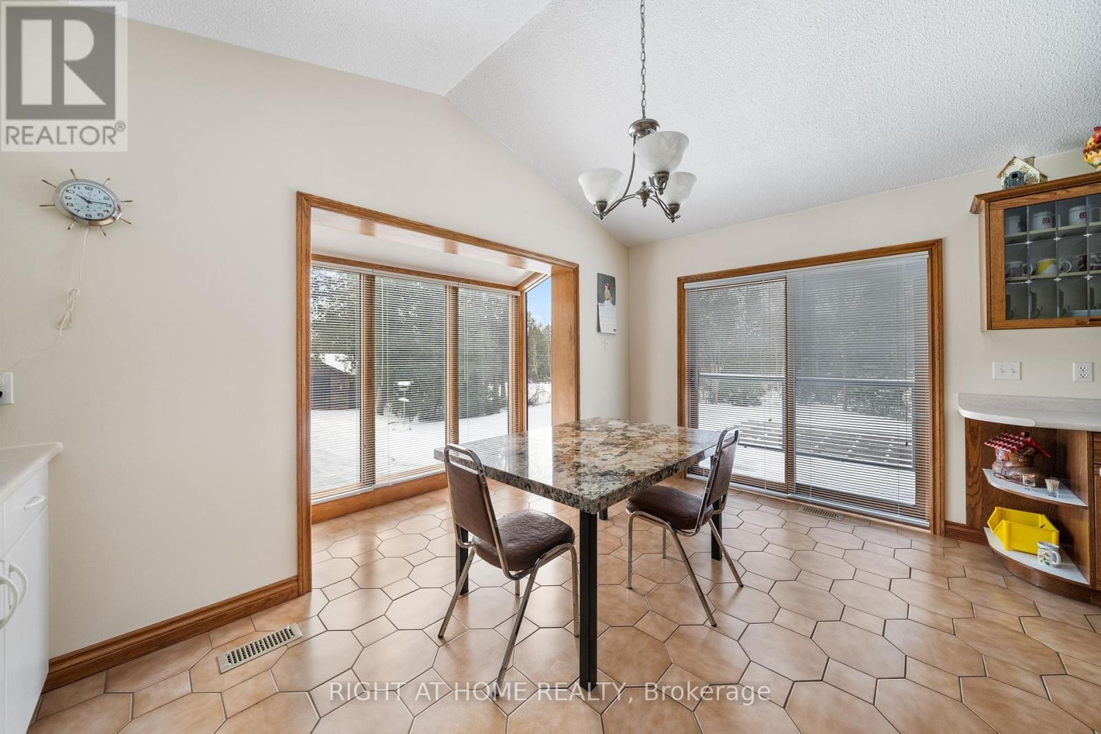 












9132 NINTH LINE

,
Halton Hills (Rural Halton Hills),




Ontario
L0P1K0

