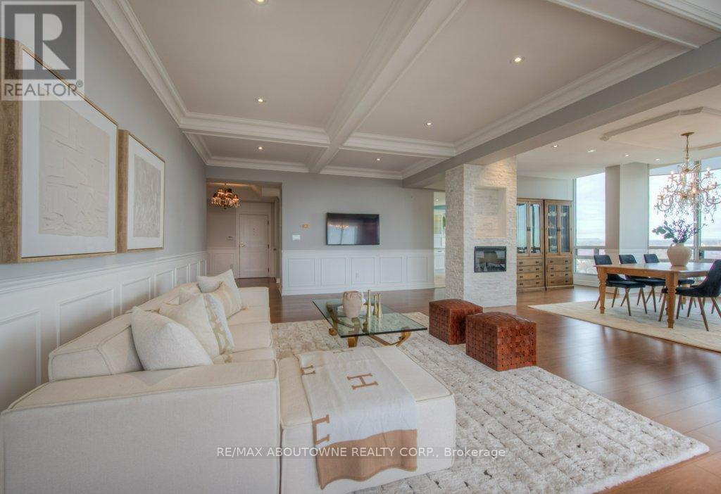 












PH2 - 2180 MARINE DRIVE

,
Oakville (BR Bronte),




Ontario
L6L5V2

