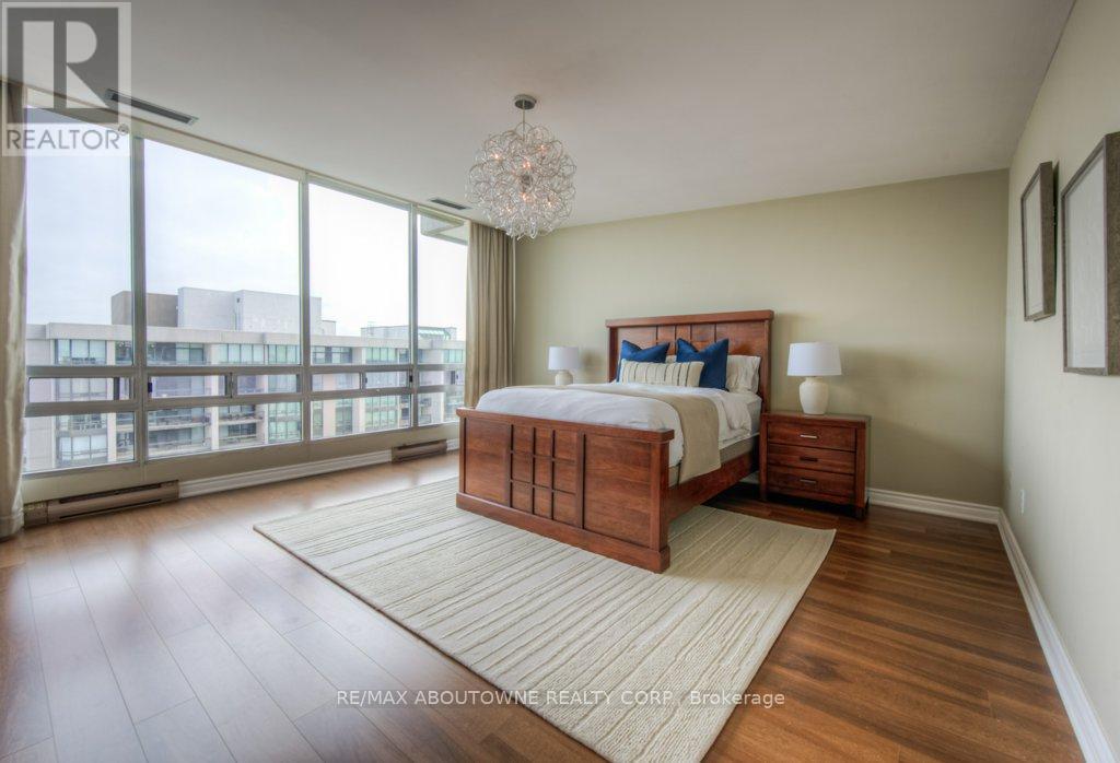 












PH2 - 2180 MARINE DRIVE

,
Oakville (BR Bronte),




Ontario
L6L5V2

