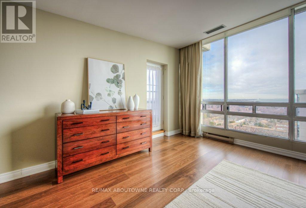 












PH2 - 2180 MARINE DRIVE

,
Oakville (BR Bronte),




Ontario
L6L5V2

