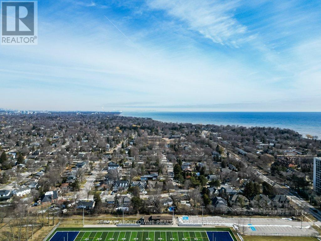 












PH2 - 2180 MARINE DRIVE

,
Oakville (BR Bronte),




Ontario
L6L5V2

