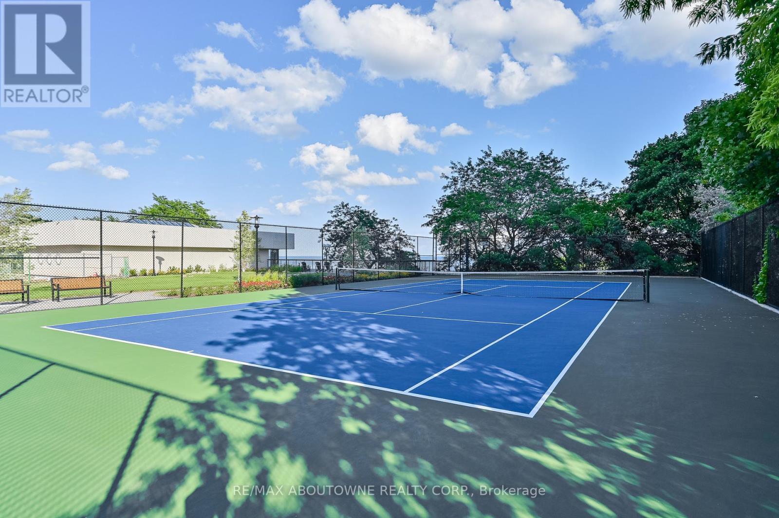 












PH2 - 2180 MARINE DRIVE

,
Oakville (BR Bronte),




Ontario
L6L5V2

