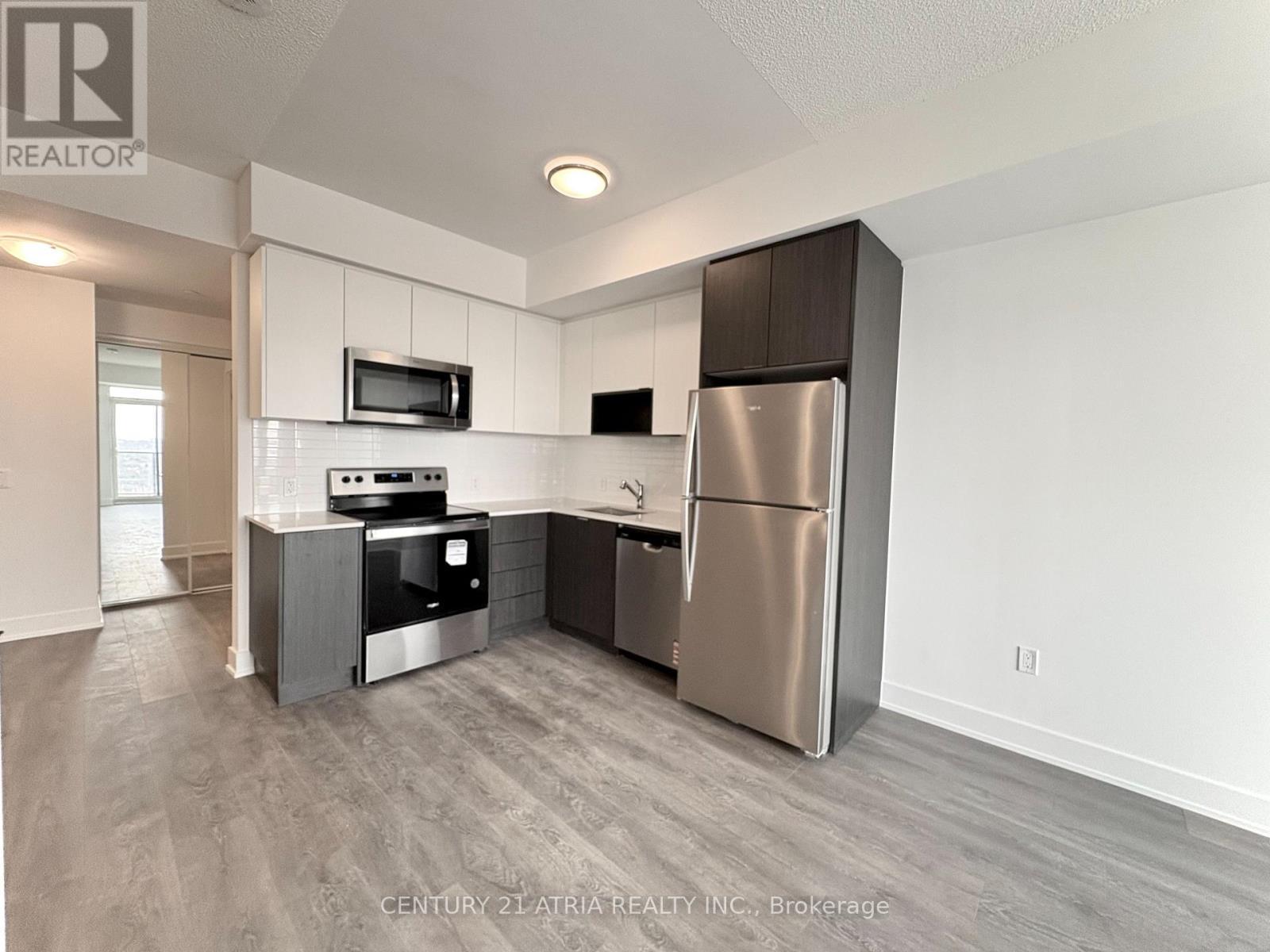 












1705 - 204 BURNHAMTHROPE ROAD E

,
Mississauga (Mississauga Valleys),




Ontario
L5A0B3

