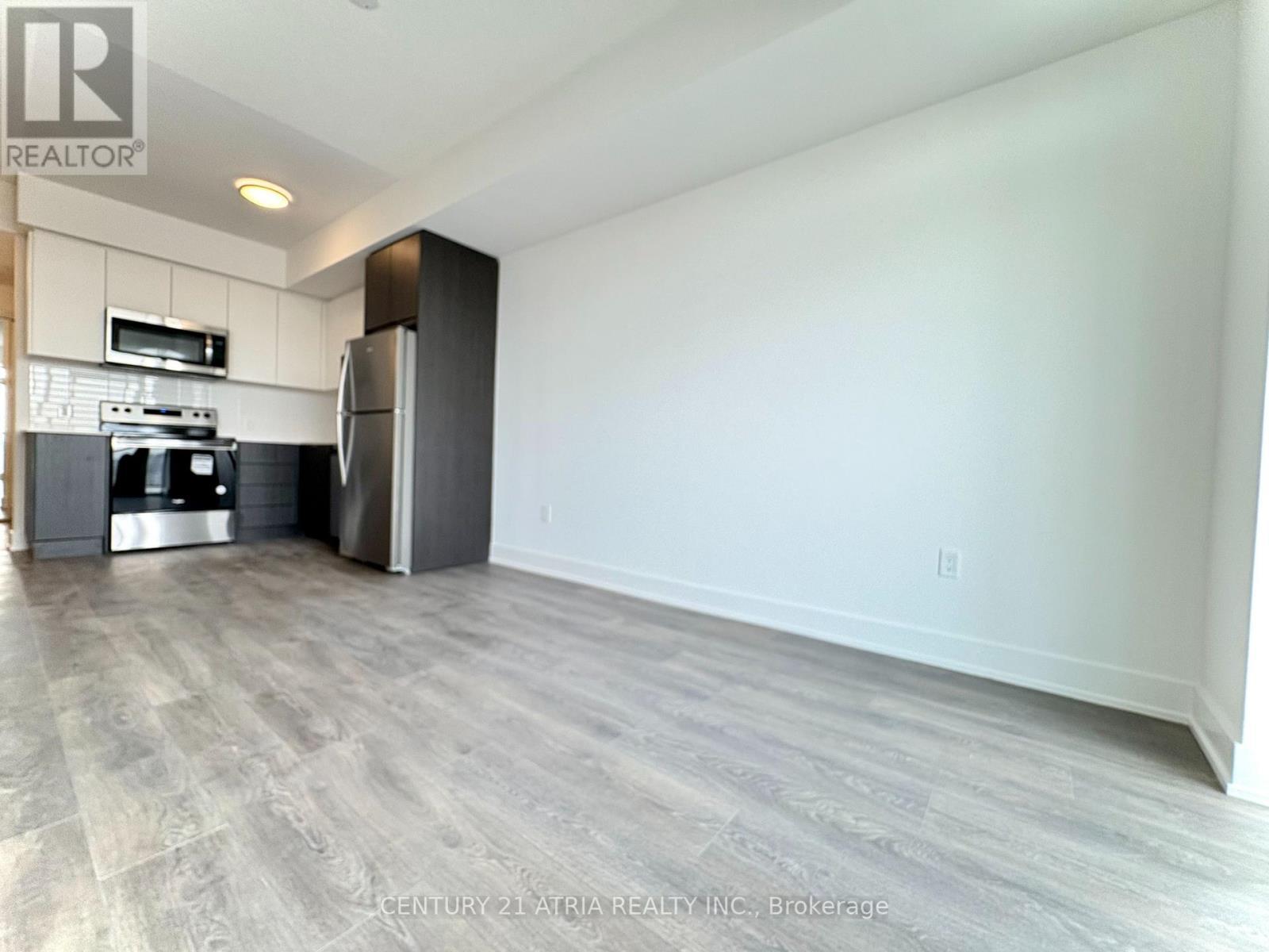 












1705 - 204 BURNHAMTHROPE ROAD E

,
Mississauga (Mississauga Valleys),




Ontario
L5A0B3

