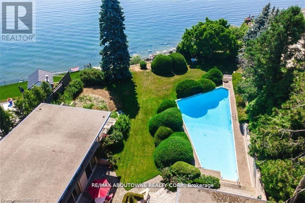 












1044 ARGYLE DRIVE

,
Oakville (MO Morrison),




Ontario
L6J1A7

