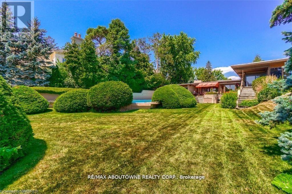 












1044 ARGYLE DRIVE

,
Oakville (MO Morrison),




Ontario
L6J1A7

