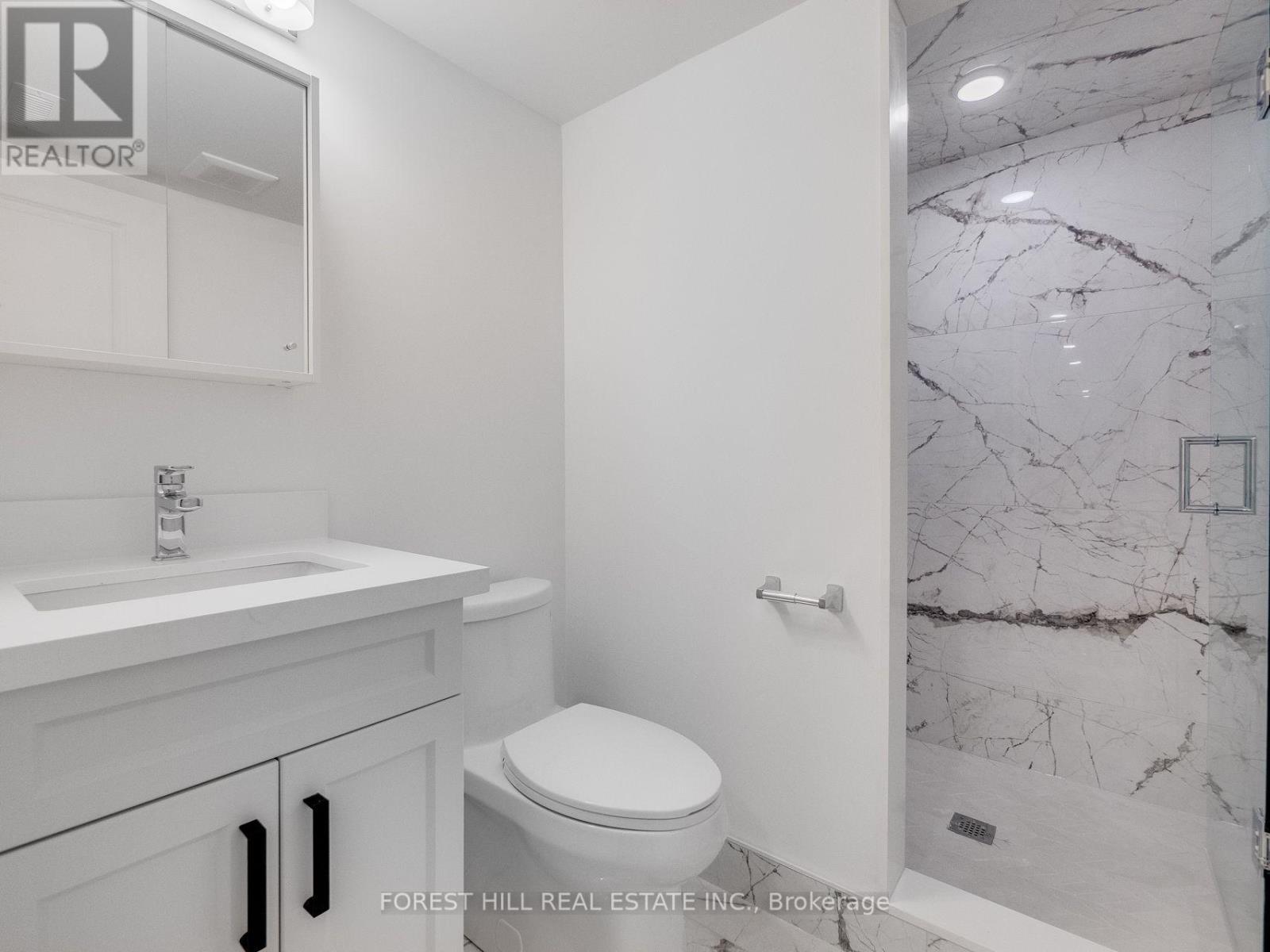 












1077 FOURTH STREET

,
Mississauga (Lakeview),




Ontario
L5E1K4

