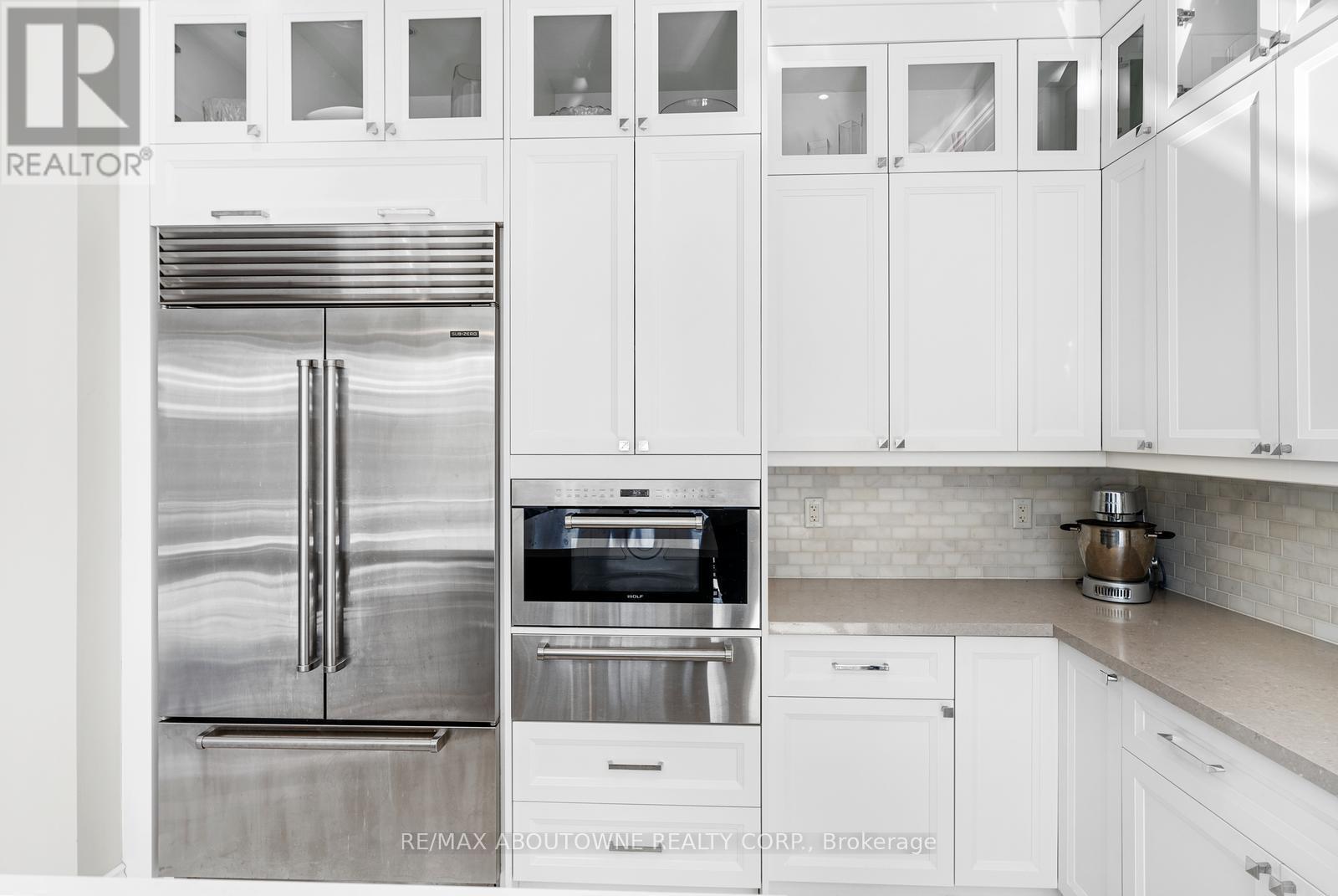 












114 WATERVIEW COMMON

,
Oakville (BR Bronte),




Ontario
L6L0E7

