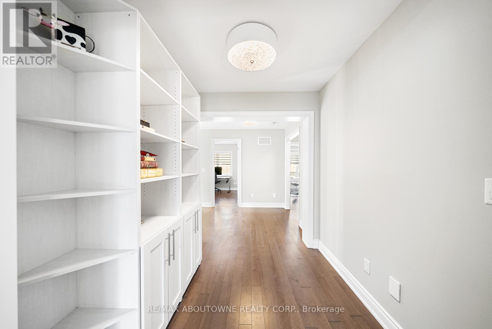












114 WATERVIEW COMMON

,
Oakville (BR Bronte),




Ontario
L6L0E7

