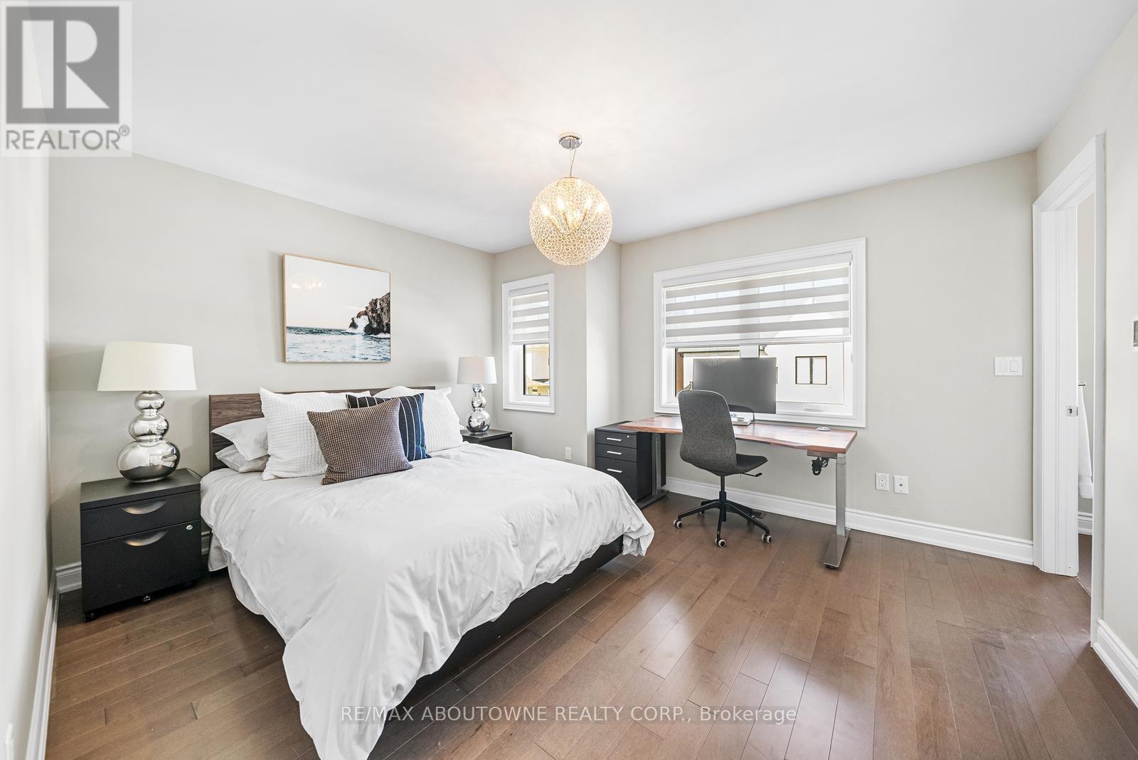 












114 WATERVIEW COMMON

,
Oakville (BR Bronte),




Ontario
L6L0E7

