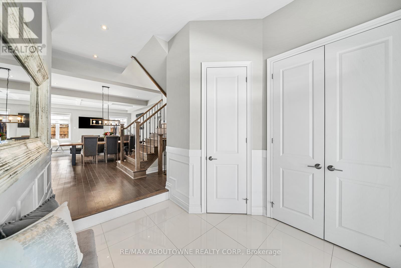 












114 WATERVIEW COMMON

,
Oakville (BR Bronte),




Ontario
L6L0E7

