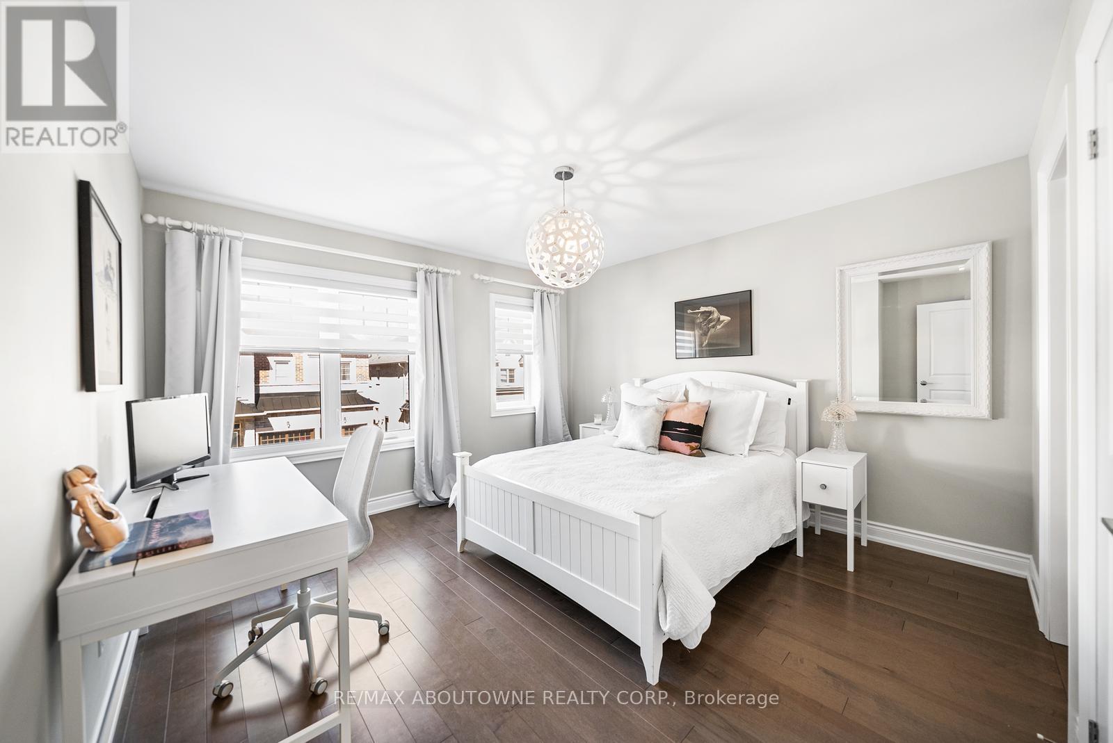 












114 WATERVIEW COMMON

,
Oakville (BR Bronte),




Ontario
L6L0E7

