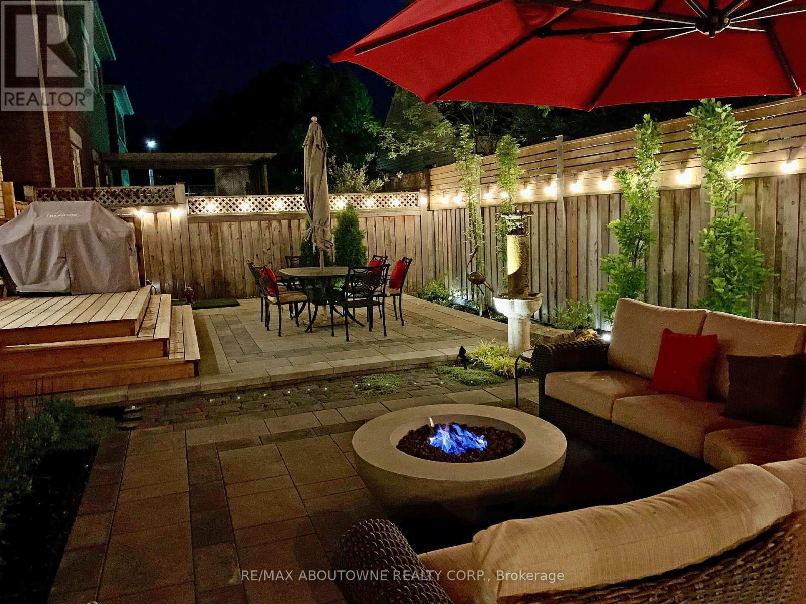 












114 WATERVIEW COMMON

,
Oakville (BR Bronte),




Ontario
L6L0E7

