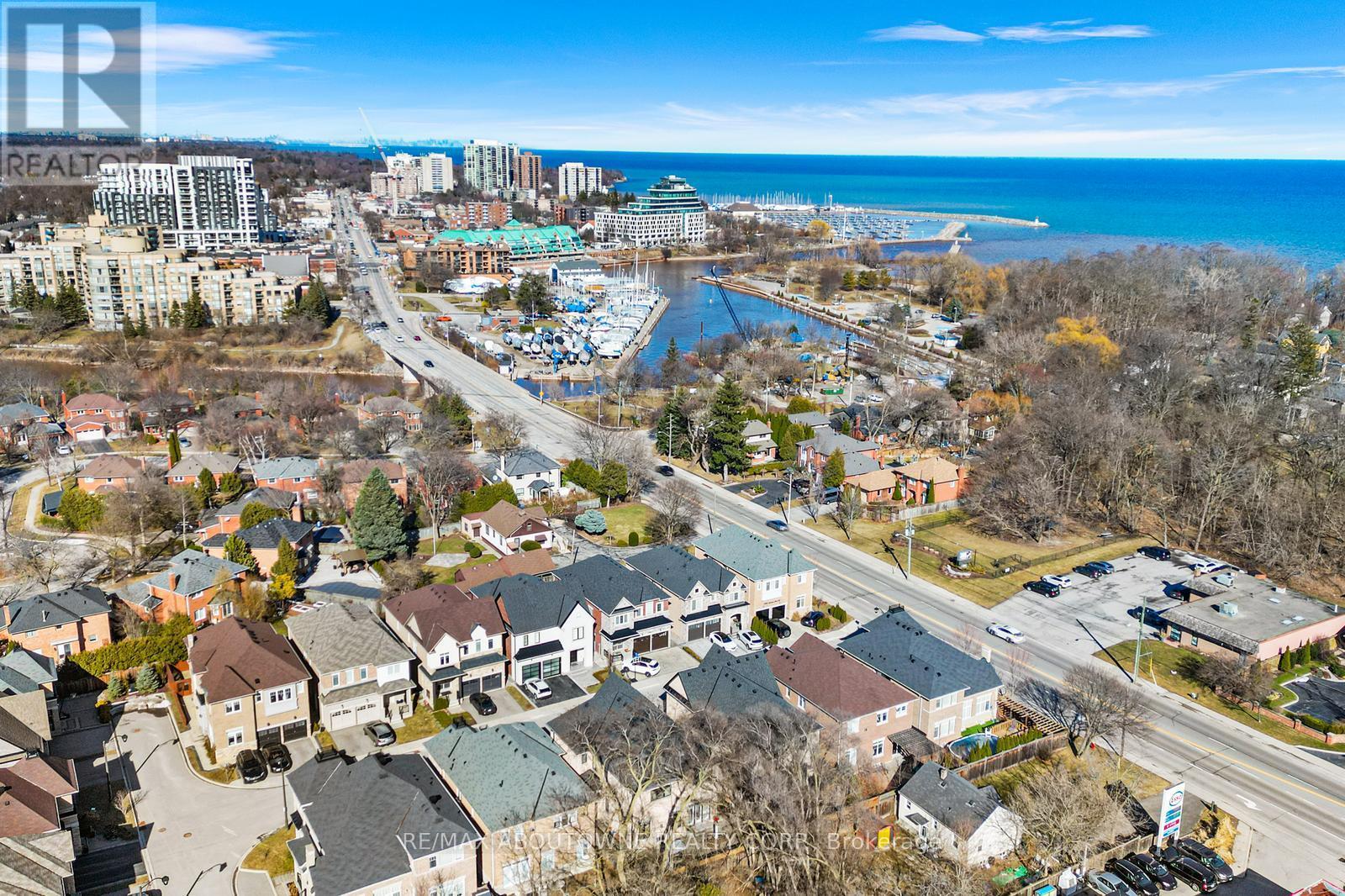 












114 WATERVIEW COMMON

,
Oakville (BR Bronte),




Ontario
L6L0E7

