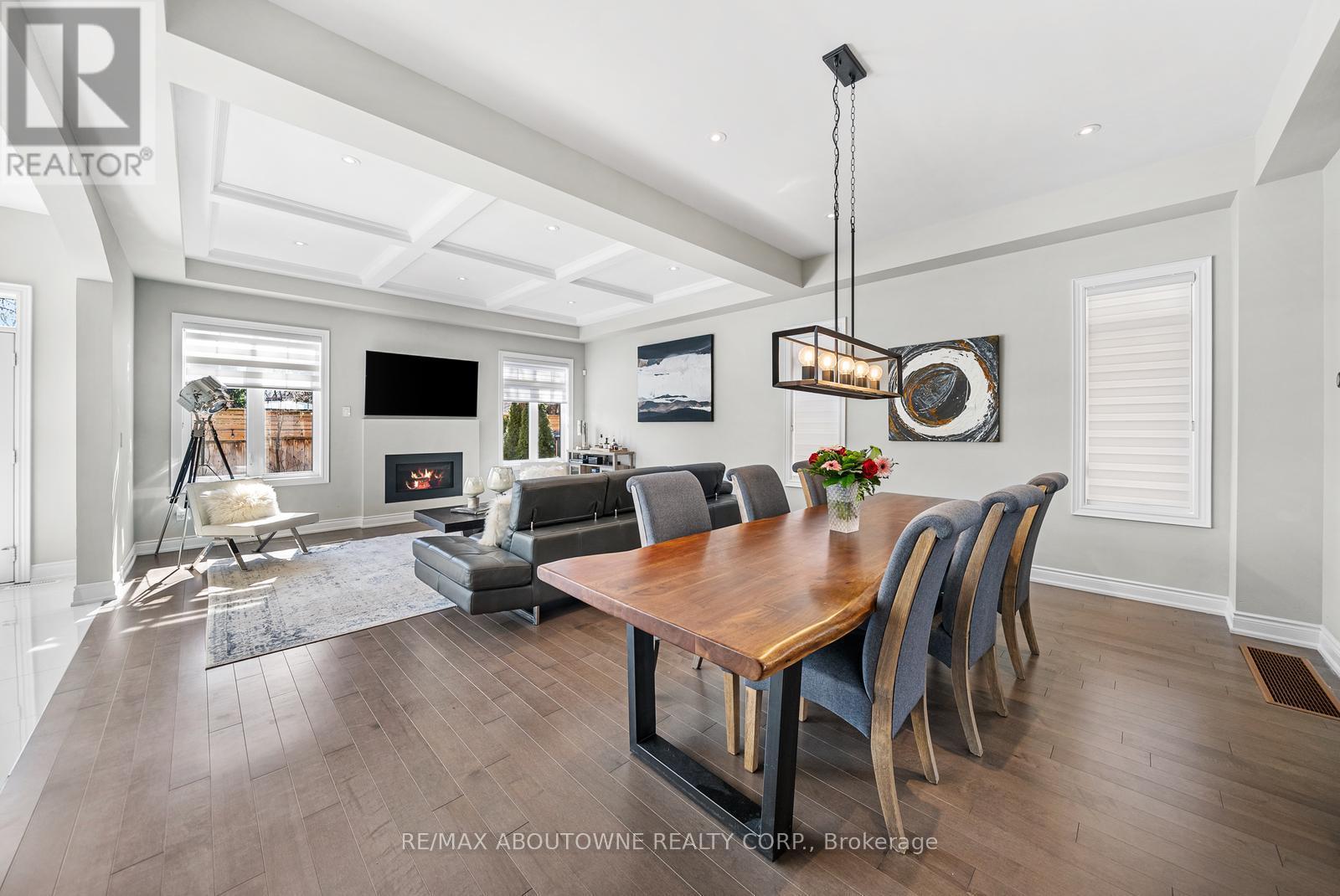 












114 WATERVIEW COMMON

,
Oakville (BR Bronte),




Ontario
L6L0E7

