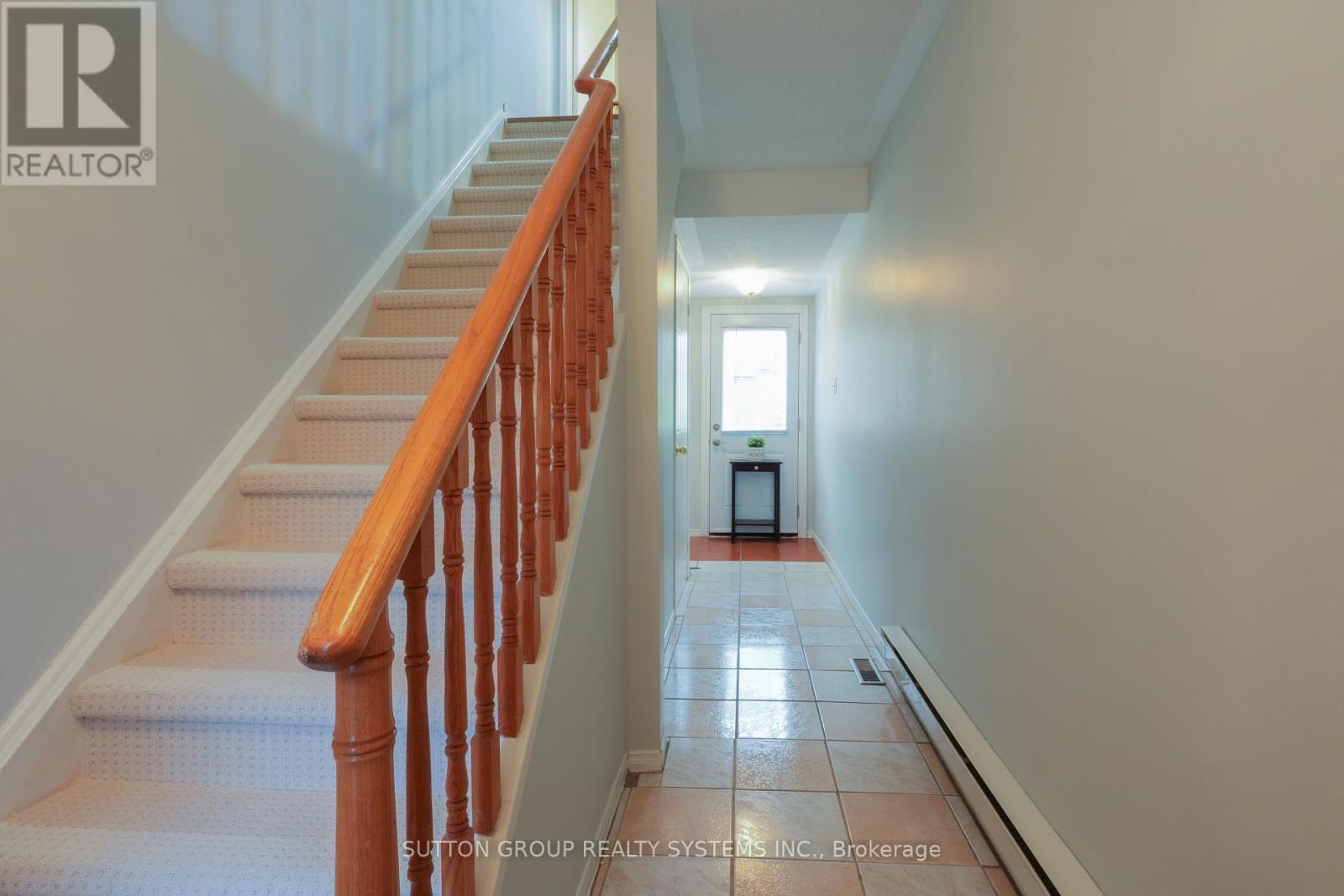 












255 - 60 BARONDALE DRIVE

,
Mississauga (Hurontario),




Ontario
L4Z3N8

