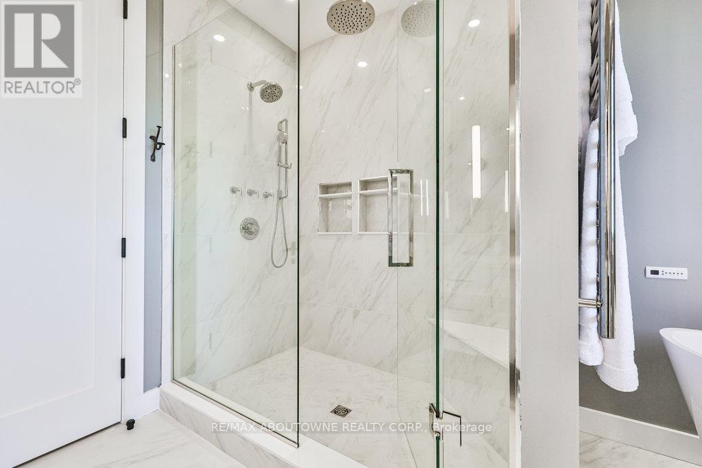 












6583 TWISS ROAD

,
Burlington,




Ontario
L7P0B3

