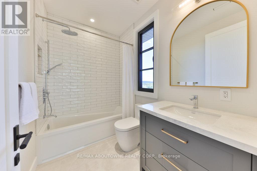 












6583 TWISS ROAD

,
Burlington,




Ontario
L7P0B3

